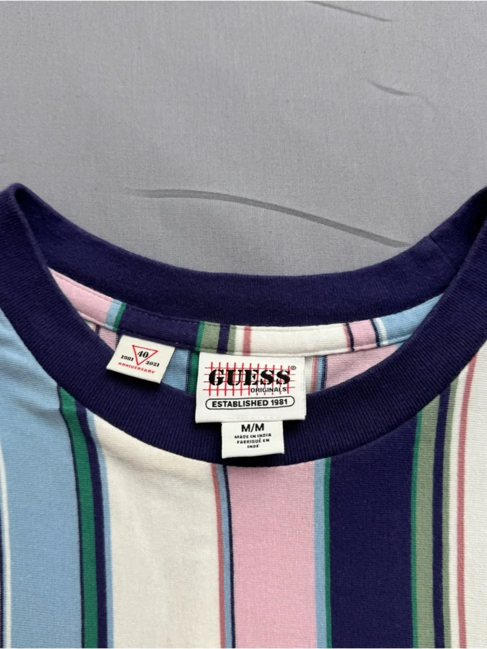 GUESS Originals Multicolor Striped Men's T-Shirt M Short Sleeve Crew Neck - Picture 4 of 7